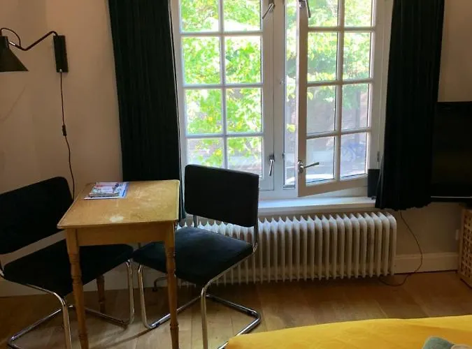 Achterom 7 度假居 *